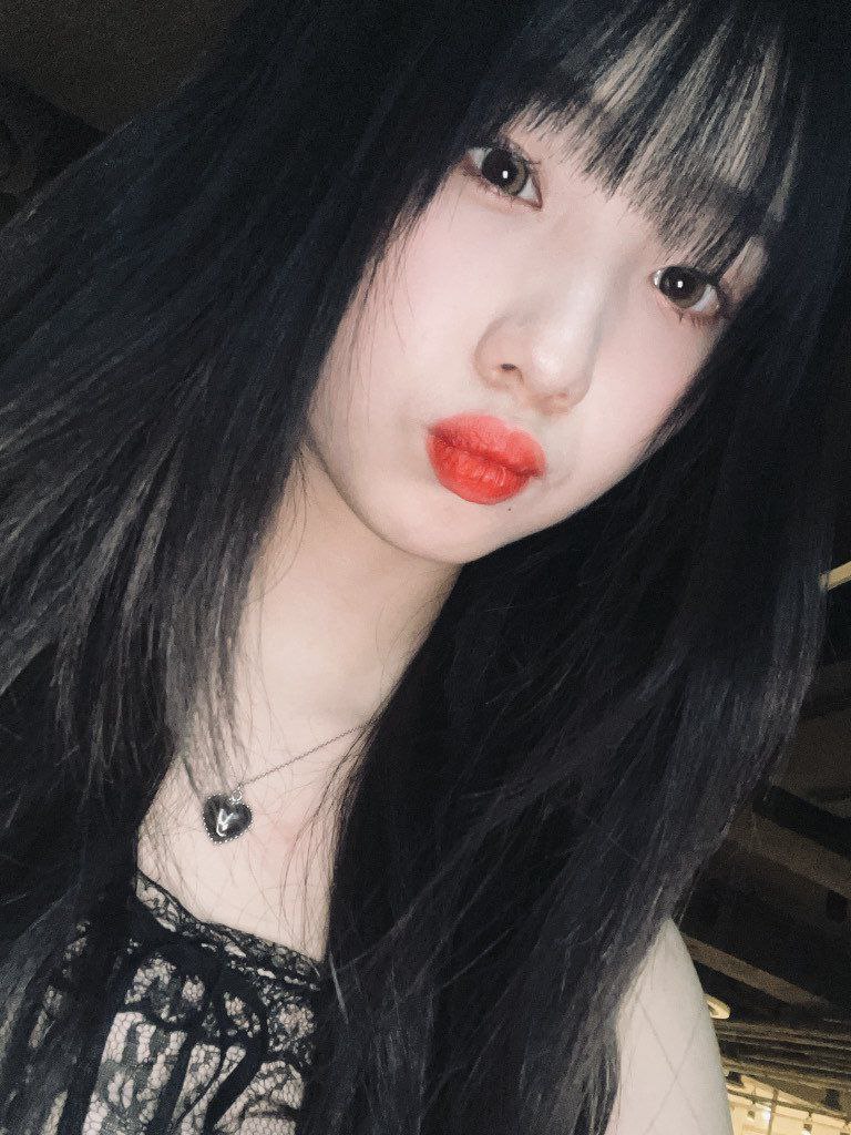 idalsoselcabot's tweet photo. #LOONA #이달의소녀 ✨ https://t.co/EcVwz5EQyh