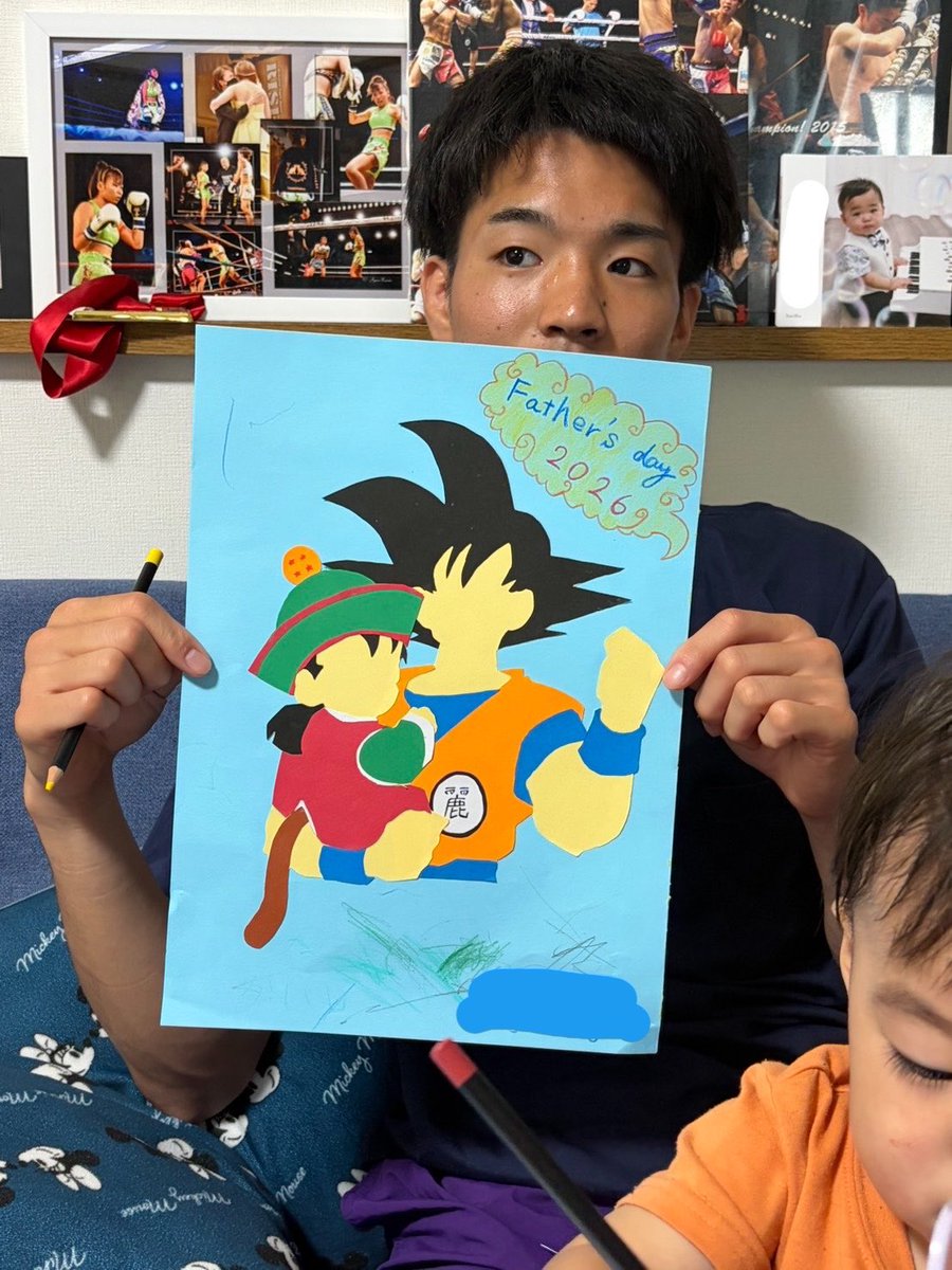 reiya1002medm's tweet photo. 父の日👨

日々成長する息子に
自分自身も成長させてもらってます

カッコいい父親の姿を見せていけるように
人として強くなっていきます

(左:妻と息子作成、右:保育園作成)🙏 https://t.co/Ni963yS82R