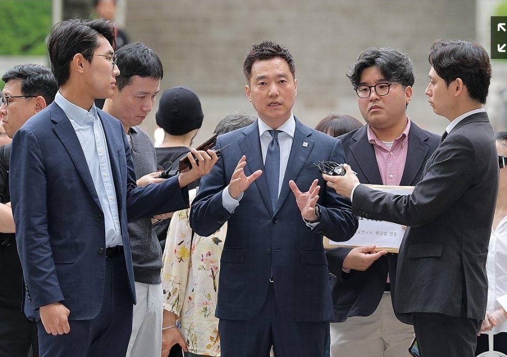 Preshie2345's tweet photo. I can’t shake this off: The contrast is hard to ignore. For one year +, Kim Sae-ron's family and their supporters were vocal in allegations and narratives that fueled intense public criticism of actor Kim Soo-hyun. Various claims were circulated online, amplified by Kimseui and some social media accounts, leading many people to form opinions before all the facts were known.

Now, with reports that the YouTuber who allegedly played a major role in spreading disputed information he claimed the family gave him, has been arrested and detained, the silence from those who were once so outspoken is raising questions. If accusations were made publicly, shouldn't there also be public accountability when evidence is challenged or when information is found to be inaccurate?

Regardless of where anyone stands, this situation is a reminder of how damaging online narratives can be. Reputations can be affected overnight, but the truth often takes much longer to emerge. Justice requires fairness, transparency, and the willingness to correct the record when necessary not just when it supports a particular side.

Public opinion should be guided by verified facts, not by viral headlines, emotional narratives, or unverified claims. Let the family be as vocal as they were when they were spreading the lies about the actor, their lawyer is suddenly Mute as well WHY? #KimsoohyuIsInnocent 
#Kimsoohyun #Kimsaeron