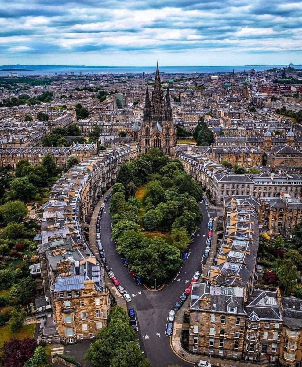 CityScapesNC's tweet photo. No one was able to guess this city... Can you? https://t.co/bwAbYF8nIW