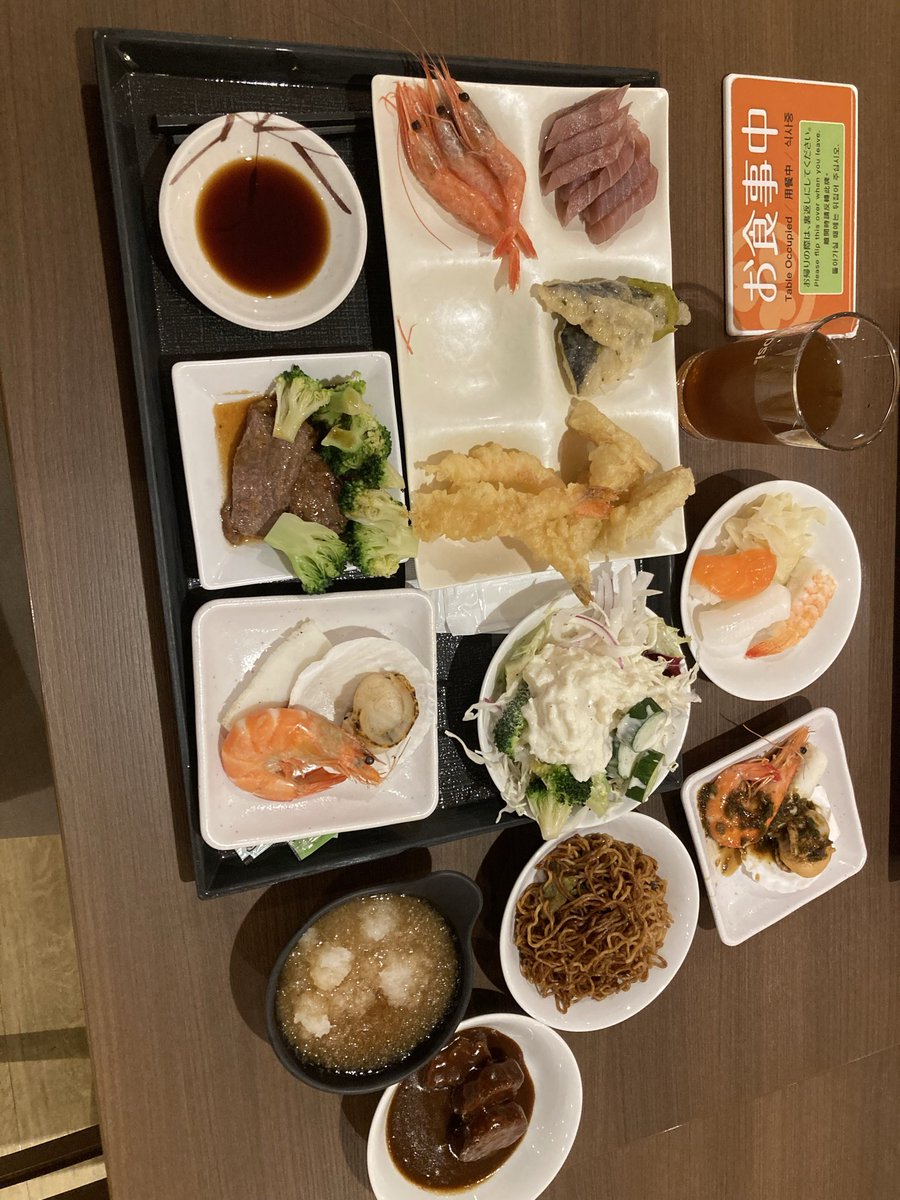 TuffBreccia's tweet photo. 昨晩の夕食と朝食。 https://t.co/YB1Id0in4Q