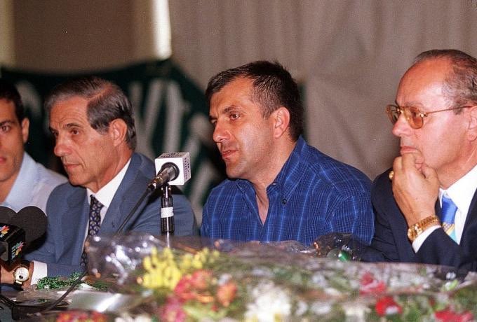 l1baros's tweet photo. Αναμένοντας με φόρτιση την πιο σημαντική επιστροφή στην ιστορία του συλλόγου.
Ο Ζέλικο για τη γενιά μου είναι ένας ζωντανός θρύλος, μια πατρική φιγούρα.
Η παρουσία του εχέγγυο για νέες γενιές Παναθηναϊκών εμποτισμένες με το πνεύμα των Πατριαρχών του συλλόγου.
#paobc #paofc #paoac https://t.co/Vamtr5Iq1d