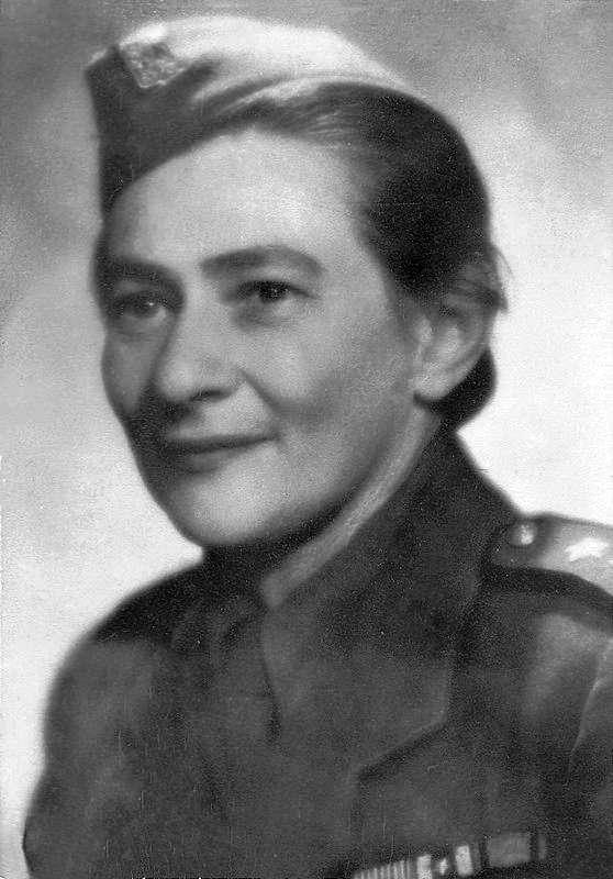 DarinaMarty's tweet photo. En 🇨🇿 de los 1960-70, el médico que te aconsejaba perder unos kilos había matado nazis en Yugoslavia, el que te operaba había sido niño judío en la guerrilla eslovaca+la farmacéutica que te dispensaba antibióticos había trabajado en el hospital de las Brigadas internacionales. https://t.co/sDEI1qg2JU