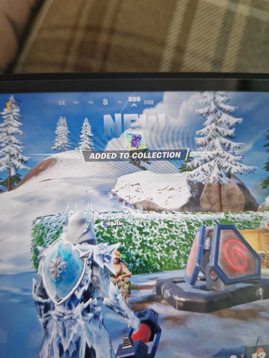 Dylanjo61293511's tweet photo. Huge thanks to @Jxstin00827675  for giving me the galaxy zero point sprite https://t.co/MQpoh6M931