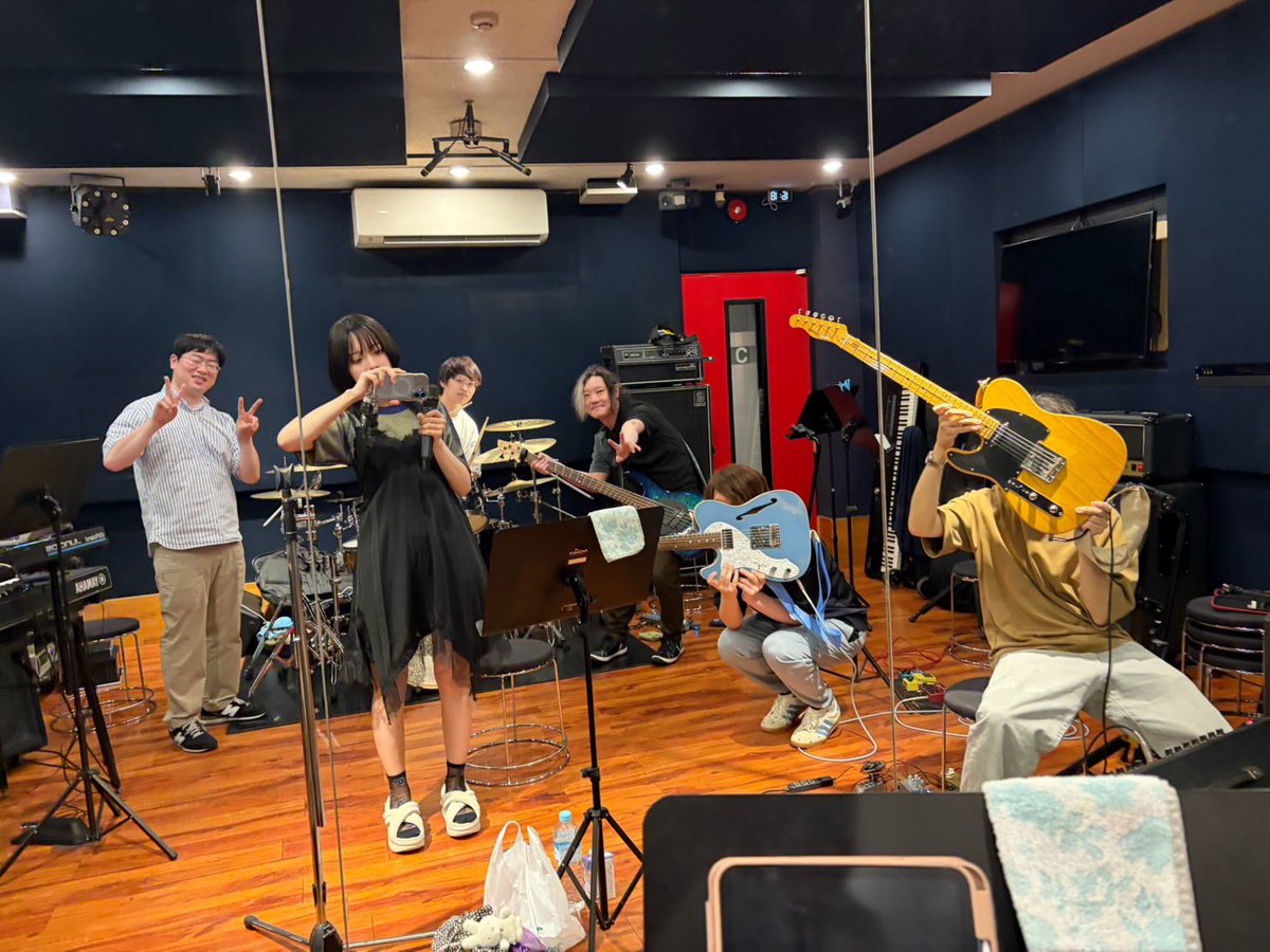 ark_lightblue's tweet photo. ドルケバンド練でした！！
8/1は新宿へ！！ https://t.co/WlxRJmzA2C
