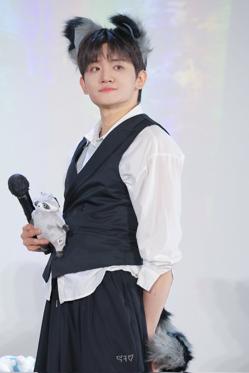 Duck9ri's tweet photo. 260621 케이몬스터 대면
#루시 #조원상

너구리🦝 https://t.co/DtRLV09LtI