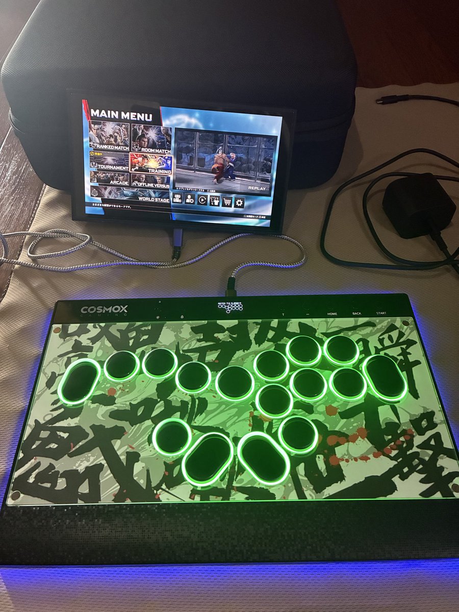 TURBO_hulk's tweet photo. 石垣島に来てます

出張先でもバーチャファイター
石垣島唯一のバーチャプレイヤー説 https://t.co/jDGUIz2jBN