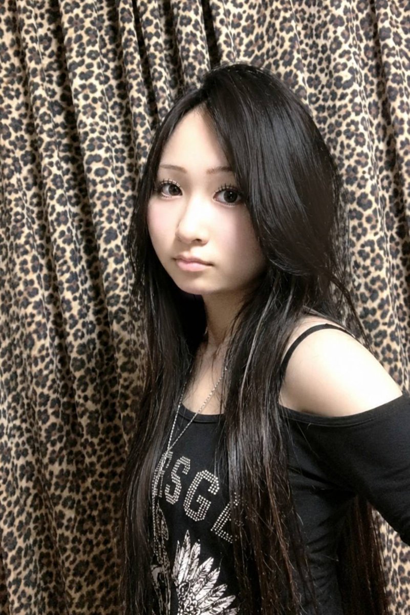 Classicfairy2's tweet photo. 北川景子さんみたいなギャル憧れてます🫶
#ギャル　#gyaru　#gal　#Y2K　#平成 https://t.co/M5bq72wVAR
