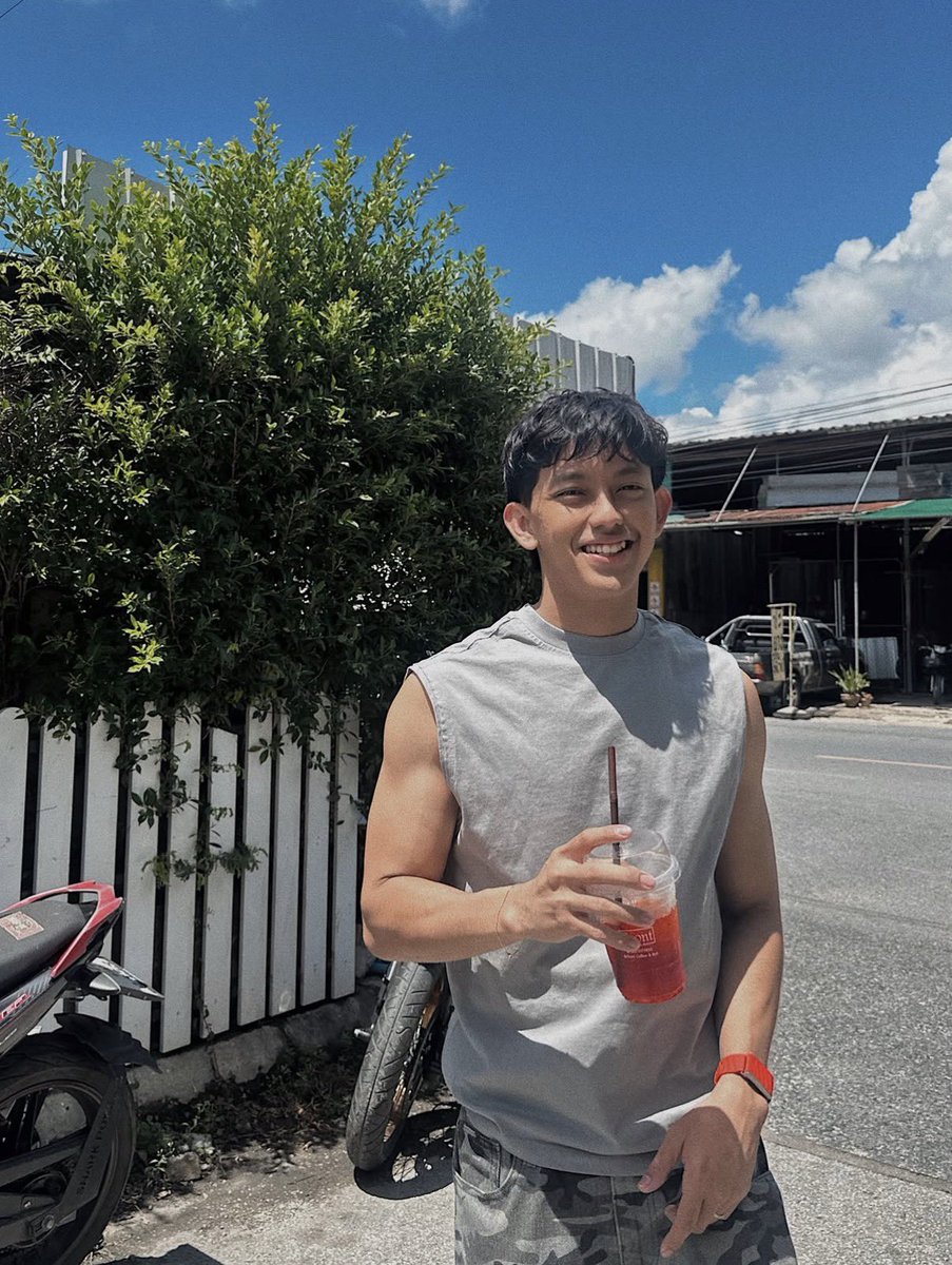 cartapop's tweet photo. Ismail Izzani looks like a total babe in new photo. https://t.co/glrxIhdovt