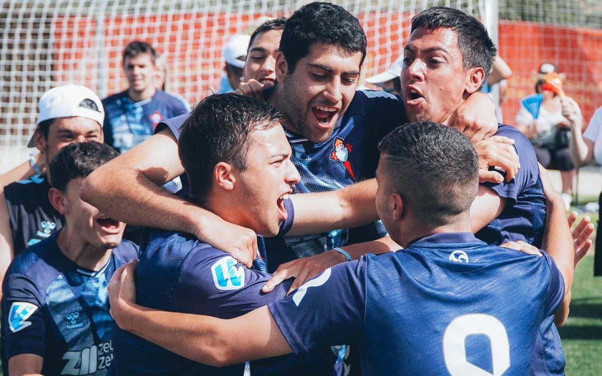 RCCelta's tweet photo. C A M P I Ó N S! 🏆

Sete anos despois, a historia volve escribir o noso nome en letras de ouro. Este título é de quen nunca deixou de crer, de quen loitou cada día por facelo posible.

#OrgullososdosNosos ⋄ #FeitoNaMadroa https://t.co/84DJD7Ecqm
