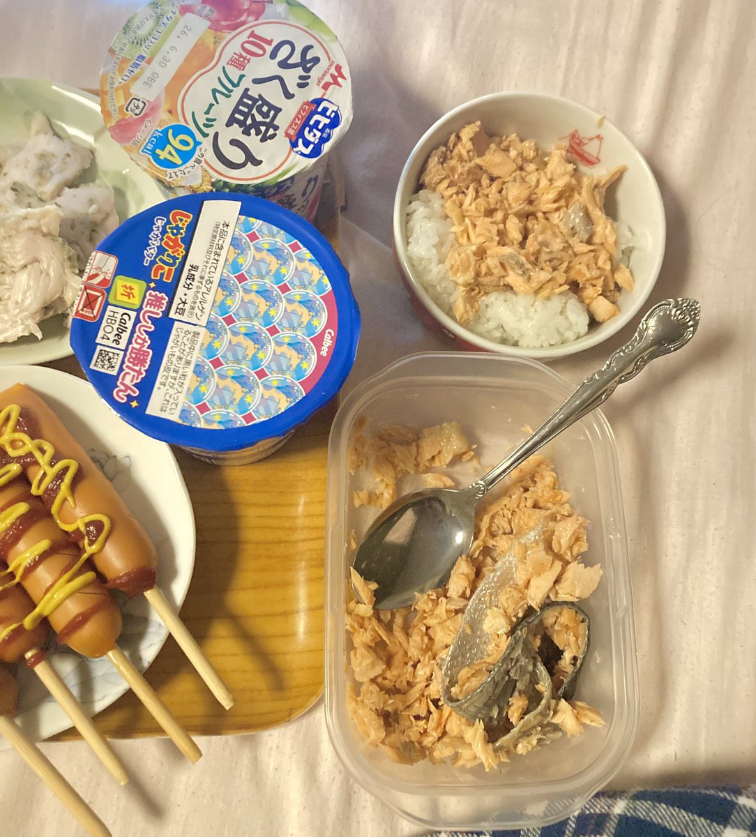 vll_fff's tweet photo. 揚げ物とかお菓子とかとにかくハイカロリーなものほど意味分からんくらい身体が欲すねん、食いもんへの欲求不満は負けまへんで https://t.co/GNewzMBan9