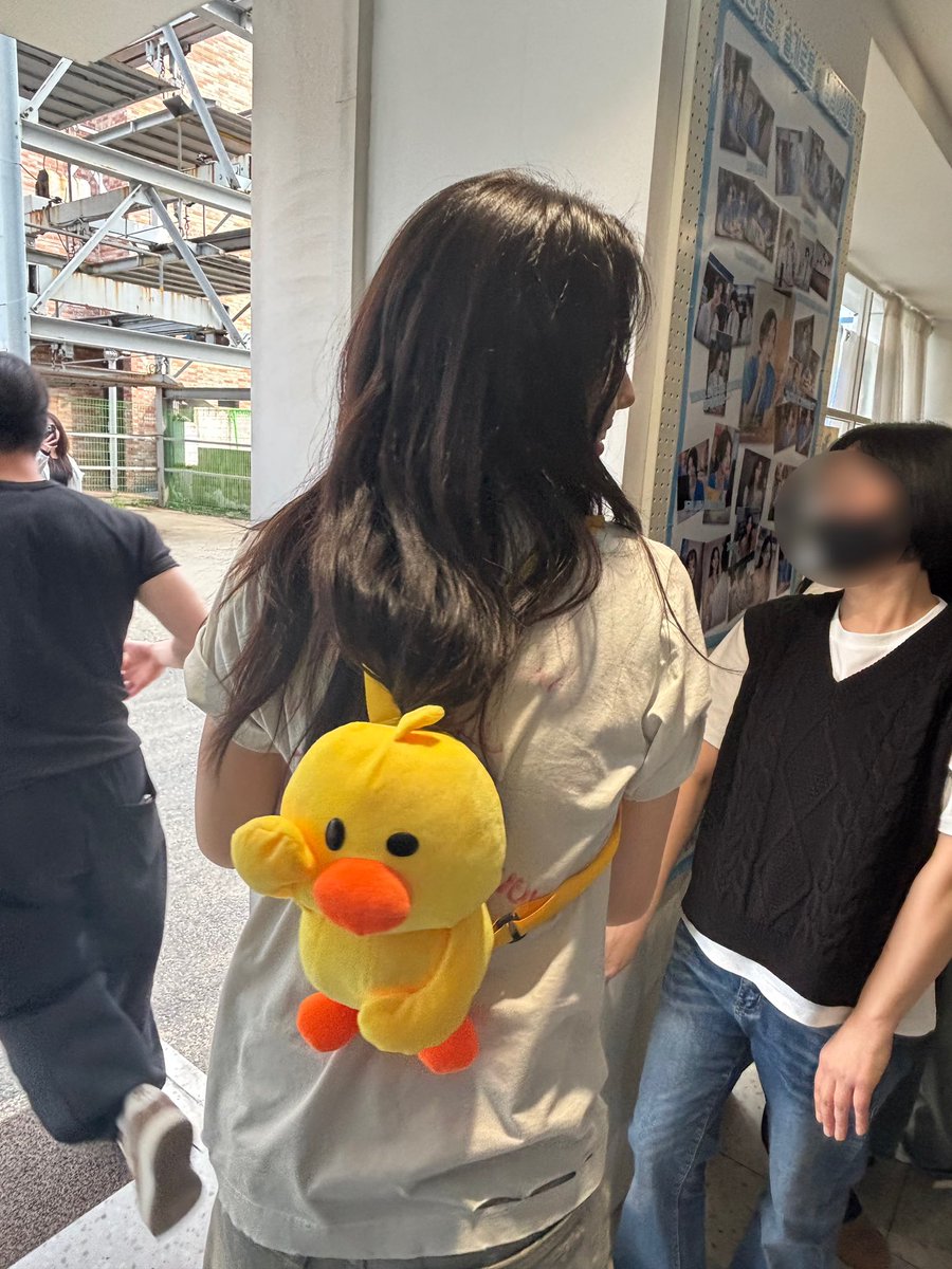 forshinsia's tweet photo. Cutest Shin Sia on her birthday cafe last year 🐥 https://t.co/rHngpLFMD8
