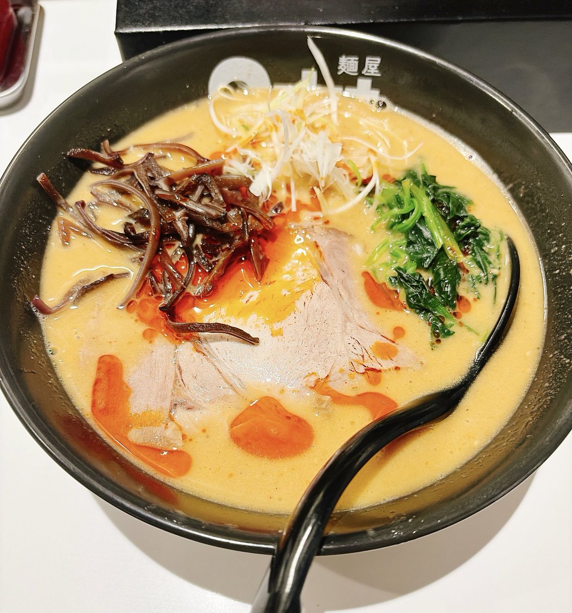 GSmeganeman's tweet photo. 連チャンで来ちゃった←
担々麺も地味に美味いのかよ…w
辛さも痺れも好み選べるの嬉しい
ライスおかわり自由なのも最高

次からはちょっと怪しいと思ってる家系と黒を攻めてみようw https://t.co/eMPR5HIHP6