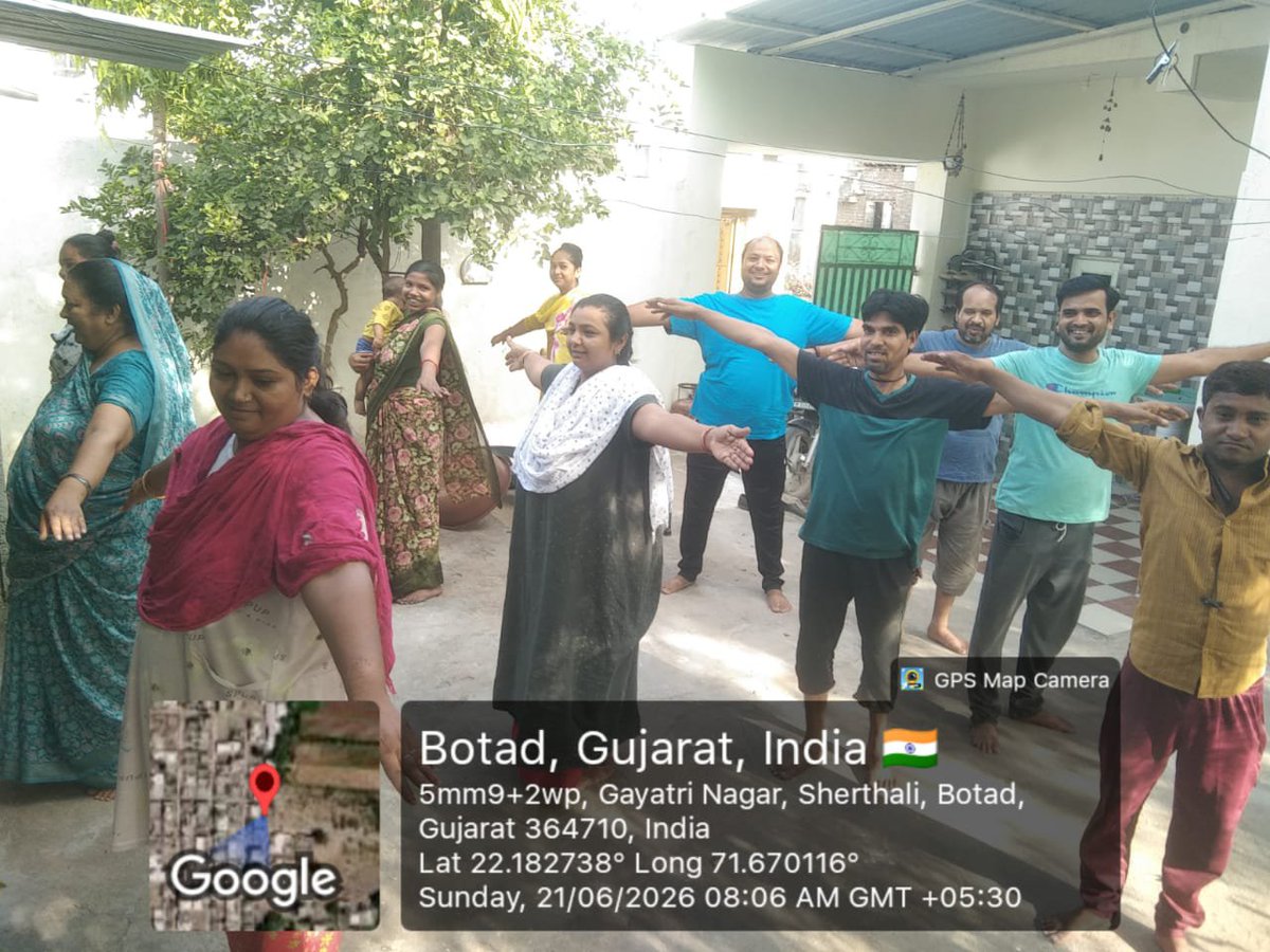 BhavnagarDm's tweet photo. IDY Celebration 2026
Vle Mahendrabhai Khachar
Botad 
@cscegov_
@CSCSPV_Health
@cscgujarat
#IDY2026
#CSCpeYOGA
#YOGAwithCSC https://t.co/7WIMKYn90t