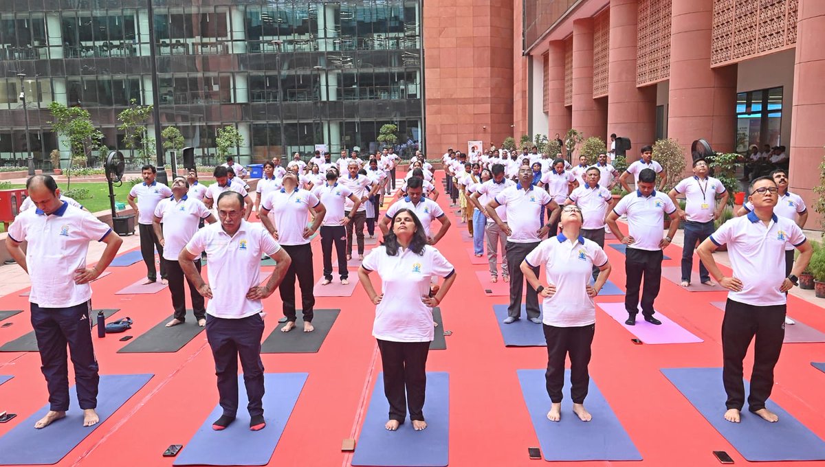MoHFW_INDIA's tweet photo. #HealthForAll 

Union Ministry of Health and Family Welfare Celebrates 12th International Day of Yoga 2026 Across the Country

"Yoga is More Than a Physical Exercise; It is a Source of Consciousness, Vitality and Inner Energy": Prime Minister Shri Narendra Modi at International Day of Yoga Celebrations in Kolkata

"Yoga Enables Us to Be More Flexible at 40, More Energetic at 50 and More Resilient at 70": Prime Minister Shri Narendra Modi

Union Health Minister Shri J. P. Nadda Leads International Day of Yoga Celebrations at Shantipath; Highlights Yoga's Global Recognition Under Prime Minister Shri Narendra Modi's Leadership

"Yoga, India's Timeless Gift to Humanity, Has Become a Global Movement Under the Leadership of Prime Minister Shri Narendra Modi": Union Health Minister Shri J. P. Nadda

More Than 1.87 Lakh Ayushman Arogya Mandirs Join International Day of Yoga Celebrations Across the Country: Union Health Secretary

https://t.co/ddwK6kDoo2