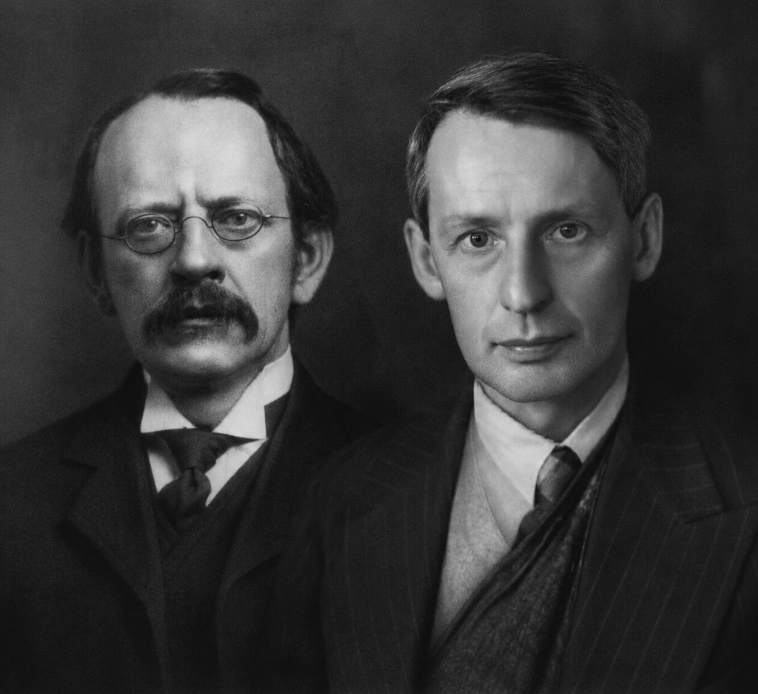 Math_files's tweet photo. On this Father’s Day, here’s an intresting story of a father and son.

J. J. Thomson won the Nobel Prize in Physics in 1906 for establishing that electrons are particles.

His son, G. P. Thomson, went on to win the Nobel Prize in Physics in 1937 for establashing that electrons are waves.