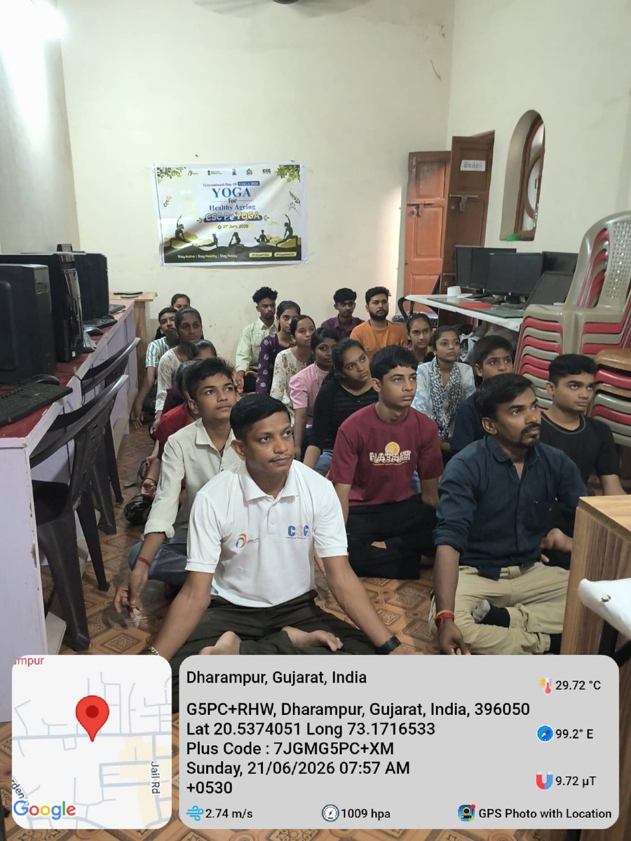 CSCGujarat's tweet photo. CSC VLE અને સ્થાનિક નાગરિકોએ PM Live Yoga Event સાથે યોગનો ઉત્સવ મનાવ્યો. સ્વસ્થ જીવન તરફ એક મજબૂત પગલું. @cscegov_ @CSCSPV_Health @cscgujarat #IDY2026 #CSCpeYOGA #YOGAwithCSC https://t.co/CITJfutcGo