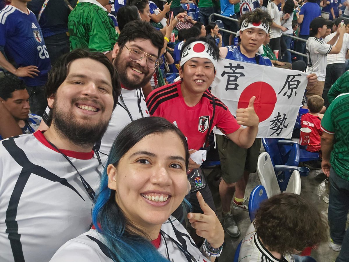 Kanerick200's tweet photo. Me and besties https://t.co/DsnSfa8QnK
