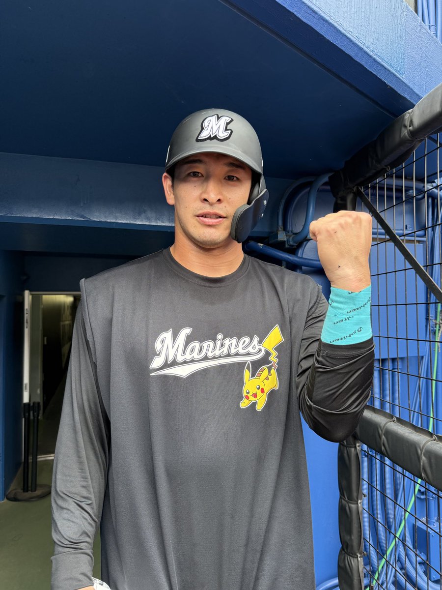 chibalotte_pr's tweet photo. 本日6月21日は父の日ということで、青を基調としたテーピングをつけた #池田来翔 選手！ "来翔"の由来は、お父さんが都市対抗でライトへホームランを放ったことにちなんでだそうです。
#chibalotte #広報 https://t.co/Eej0ThFimB