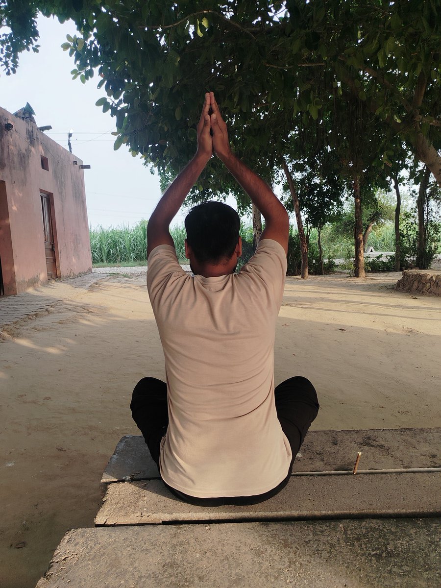 joni_bhadana's tweet photo. #HappyInternationalYogaDay
हर सुबह एक नया अवसर लेकर आती है,
बीते कल को छोड़कर आज को अपनाइिए।
मेहनत और विश्वास से कदम बढ़ाइए,
मंज़िल खुद आपका स्वागत करेगी..!✅💯
Happy International yogaday
🥀EVERYONE 🥀
#goodmorningpost #foryou #friends #InternationalYogaDay 🌟🌈🎉😊👏💆♀️ https://t.co/67MxojUloF