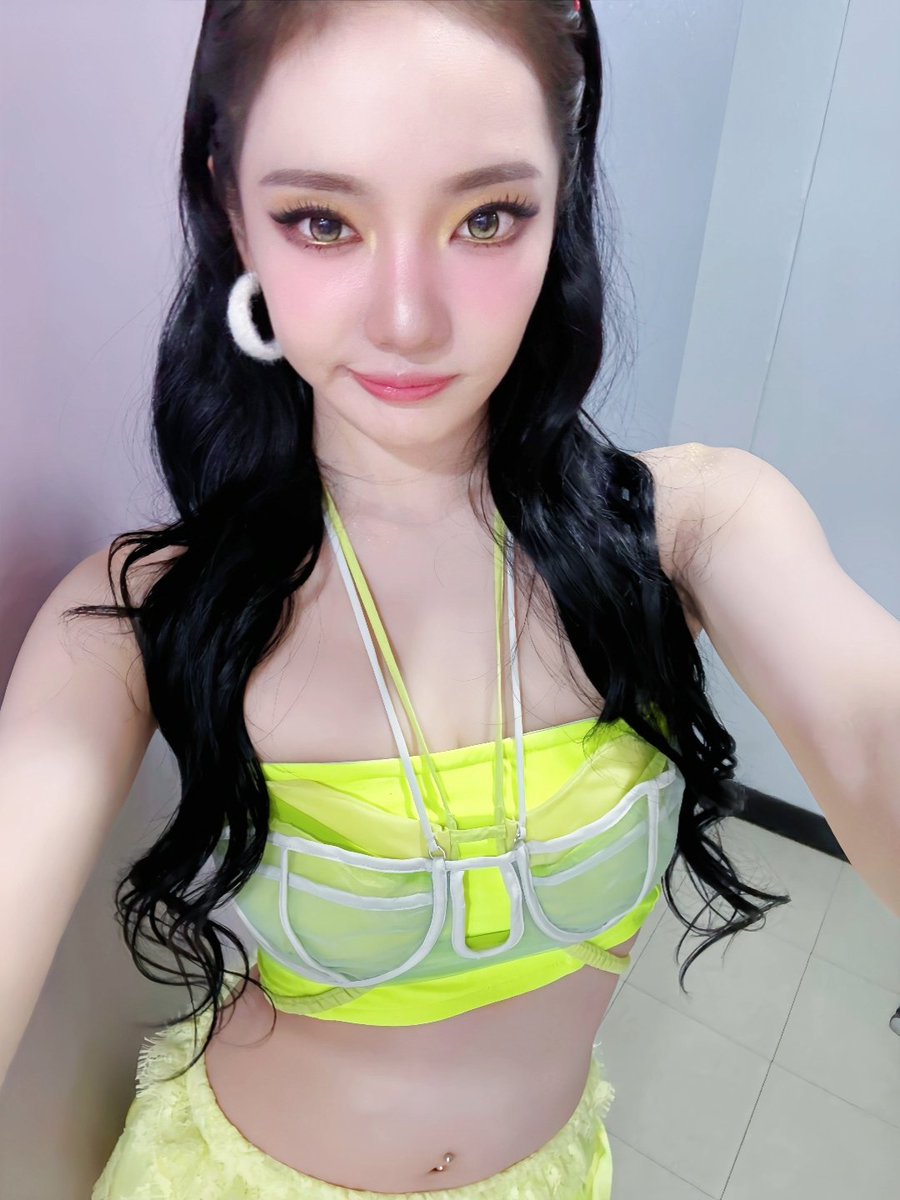 ningning_fei's tweet photo. #NINGNING https://t.co/GRHjnPrREK