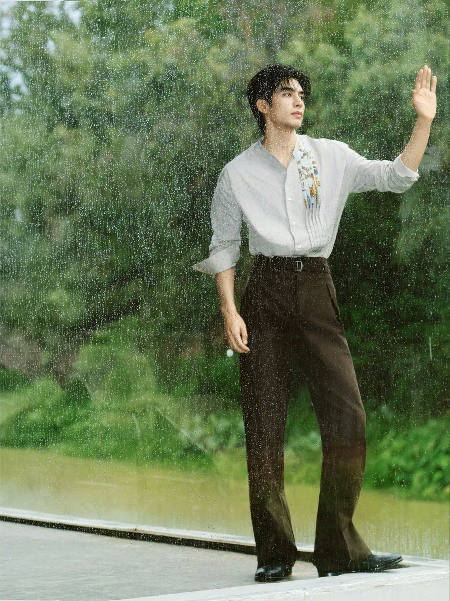 Narukhihi's tweet photo. สุดหล่อของพี่ไม่เคยทำให้ผิดหวังเวลาออกงานเลยสักครั้งหล่อมากลู้กกกหน้าผมหุ่นดุ้งมากกก💯 https://t.co/RJGdzuyEJg