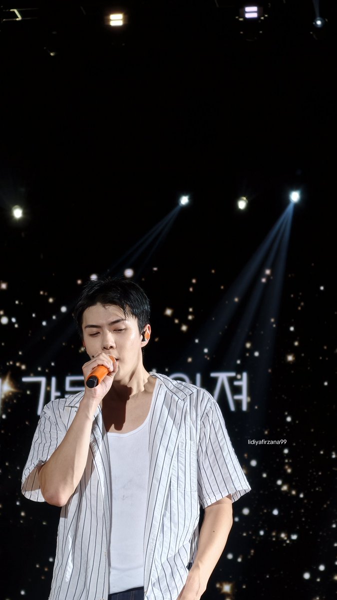 lidiyafirzana99's tweet photo. THIS IS MY VIEW, OH SEHUN 🧡
#EXOinKL #EXhOrizoninKL #EXOinMY #EXO 

thank you so much for the one who sold her ts slot @starlightbaess to me 🥹✨ https://t.co/K3YM6GT9vg