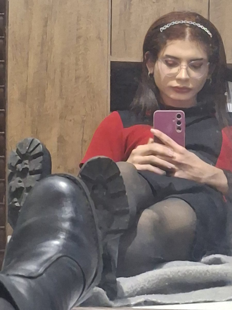 aseatormentada's tweet photo. como pode eu sofrer tanto sendo gostosa?

#travesti
#trans
#PINTOSAWARDSㅤㅤ https://t.co/UmVi9Vfkxd