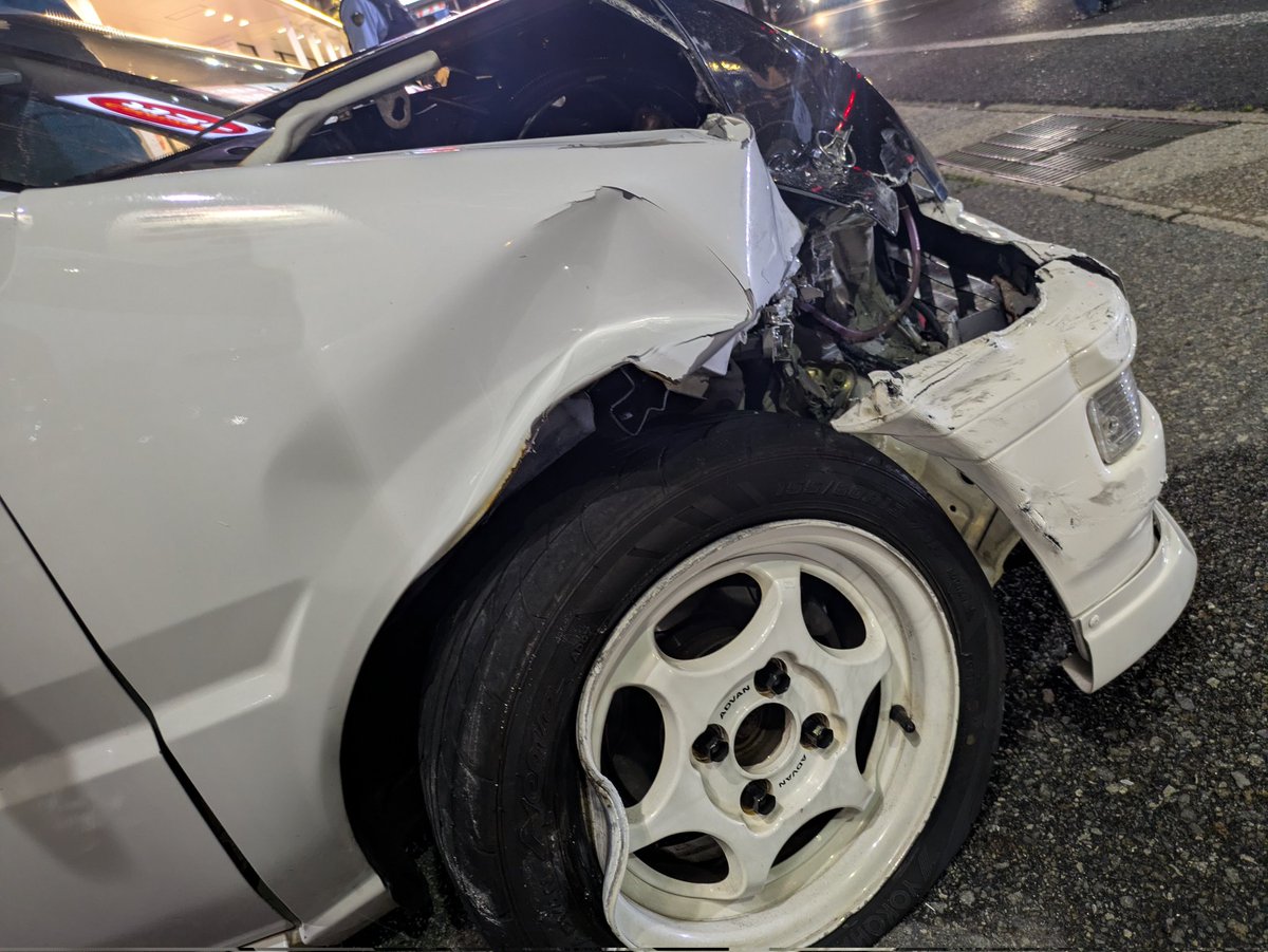 onionknight_2nd's tweet photo. 落ち着いたので報告しますが先日右直事故にあいました。
とりあえず廃車だと思うのでねぎねぎじぇの次回作ににご期待ください。 https://t.co/QzX6J21QN2