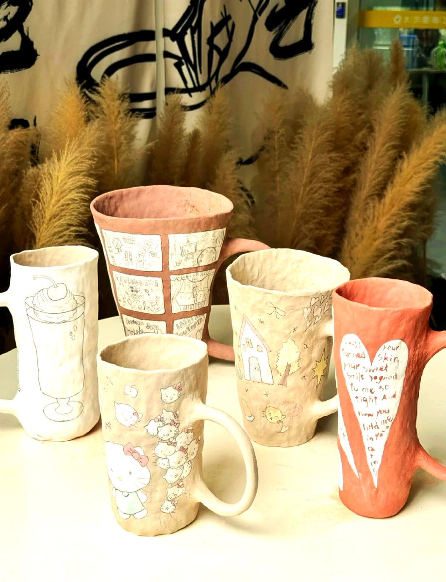Onnie41796070's tweet photo. Tried clay hand-building at a tiny studio today—shaping my lopsided mug while chatting with fellow art lovers made this cozy weekend escape! https://t.co/gbbrCAaBB8