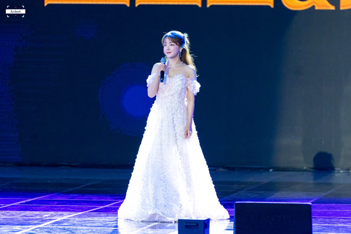 ardent_content's tweet photo. 260620 DIMF 딤프 개막축하공연

[고스트 &amp; 레이디] 한국어 ver. 당신의 이야기 | Tanihara Shion 최지은 谷原志音
[디어 에반 핸슨] For Forever | 박강현 https://t.co/NzSXLqJQ70