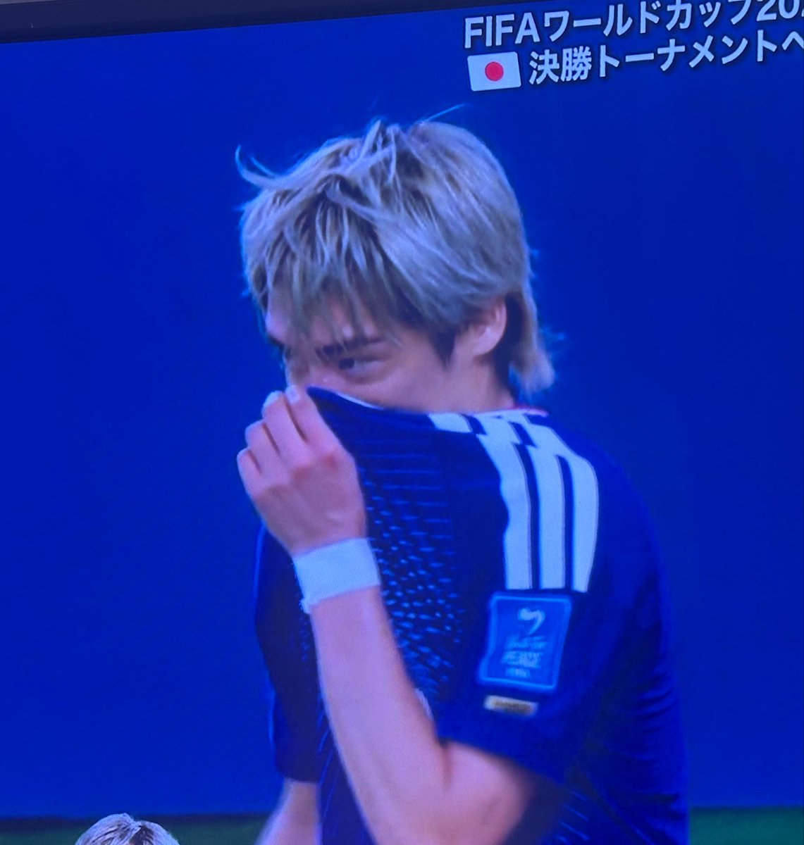 ryomasan_team's tweet photo. 伊東純也選手きめてくれたのでらあがる⬆️
このままの勢いで、1位通過してくれぇー!!

#SAMURAIBLUE https://t.co/vlw8gDEtPc