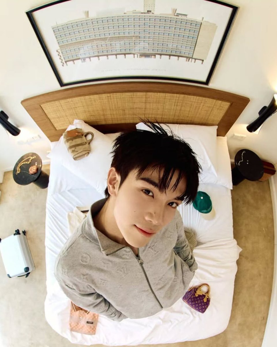 FourthOfficiall's tweet photo. IG Post Update [21062026] : https://t.co/pPKWU0CSQw

@tawattannn @LouisVuitton 
#LVMenSS27 #LouisVuitton
#LouisVuittonxFourth
#Fourthnattawat #โฟร์ทณัฐวรรธน์

Au revoir, Fourth! 

Brb, setting our clocks to Paris time, because Fourth Nattawat (@tawattannn) is headed to PFW with Louis Vuitton (@louisvuitton) 😆 Fresh off his appointment as a Friend of the House, the Thai actor has confirmed his attendance at Paris Fashion Week, marking his first official appearance with the French maison—we'll be setting all the alarms and counting down to his arrival at the LV Men's SS27 show. Stay tuned for more ⏰
