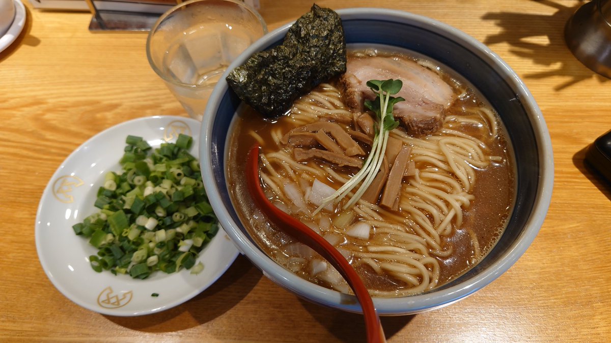 live_on_time's tweet photo. 浅草橋久しぶりなんで、1,2部の間に急いで双麺行ってきました。ポイントカードでトッピングも付けれました。 https://t.co/2N5QztQb2h