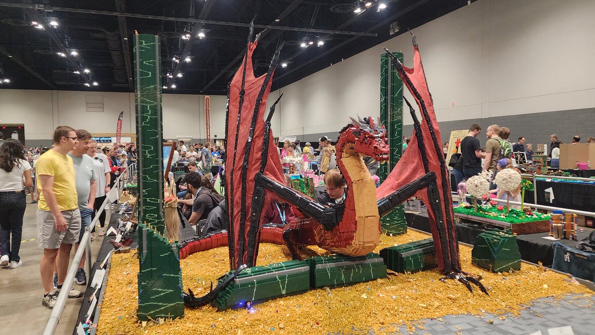_iHeartTravel's tweet photo. Beautiful @LEGO_Group builds @brickworld Chicago! ❤️ https://t.co/1z7CC3pbbf