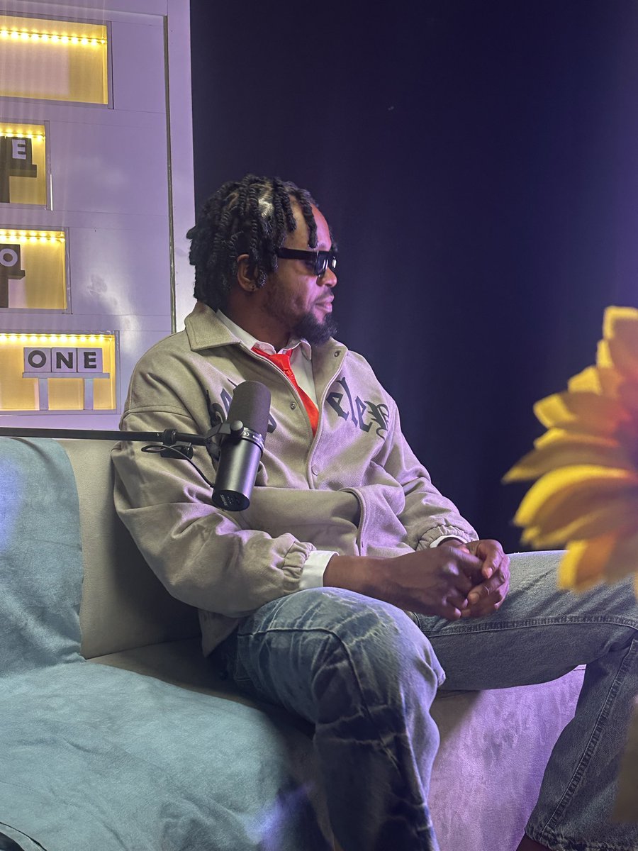 DAMAZINGW's tweet photo. This EP is a body of work that’s coming from a place of creativity and passion to entertain my old and new fans. Full of melodies and creative words that can put you on the spot and leave you wanting for more like Oliver Twist.
D Amazing W Dey today.

Keep anticipating. https://t.co/C0ZL6h41zD