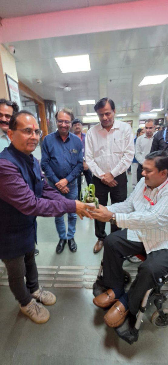 DtopuneR's tweet photo. Mr.Vijay Kumar Sinha,Joint Secretary, MoHFW,GOI,visited DTC Pune(Rural),Uro Hospital,the State TB Training &amp; Demonstration Centre,Pune on 19 June 2026. He reviewed programme activities,provided guidance, appreciated the ongoing efforts towards TB Elimination #TBMuktBharat #EndTB https://t.co/piiXPwCdEz
