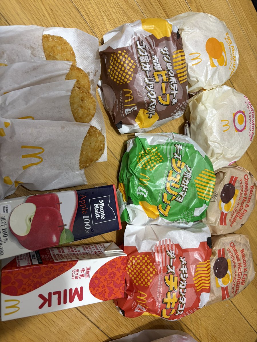 R44Ly's tweet photo. 🐴🍫のクイニーアマンめちゃ🐴なのでみんな買ってください𐐃 ·̫ 𐐃 https://t.co/GA2pIRWbX1