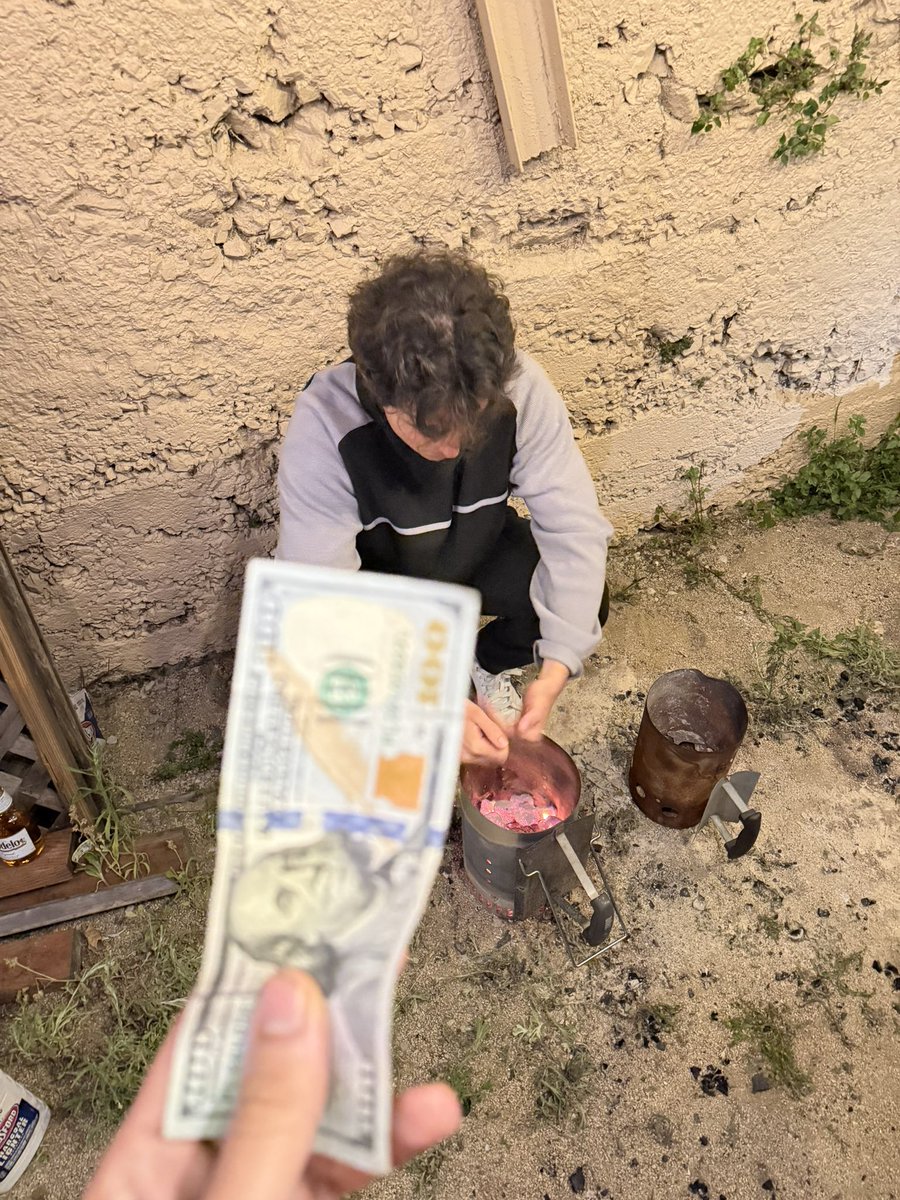 mrloldev's tweet photo. the American dream 🦅 https://t.co/aieo6u0wir
