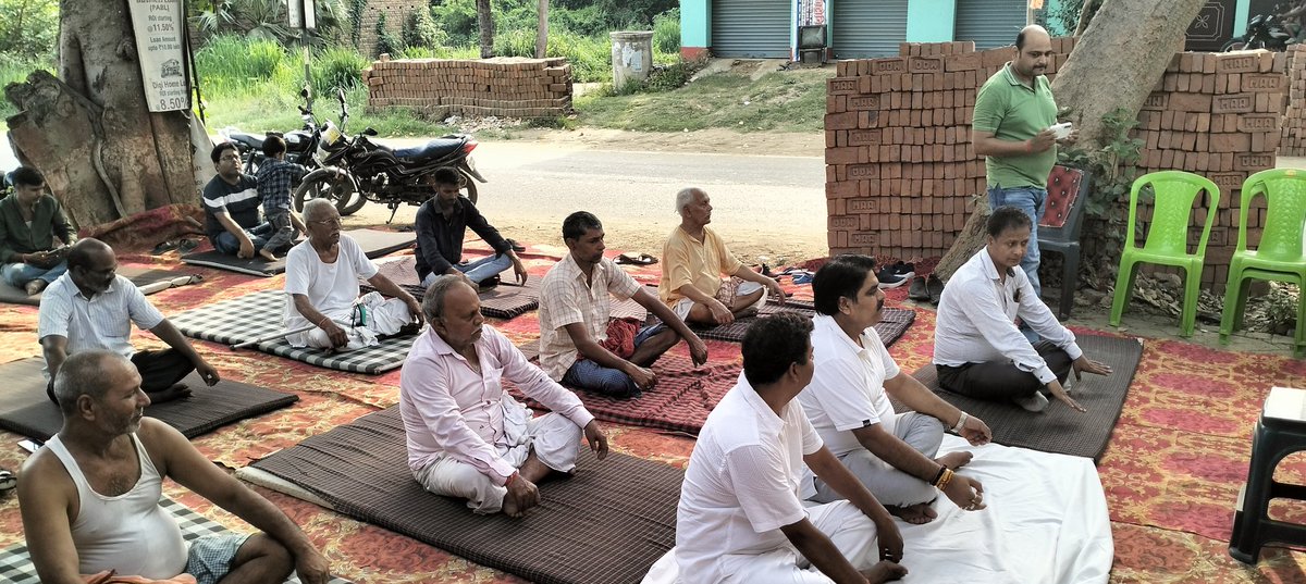TanweerAhmadK19's tweet photo. Yoga Celebration on Yoga Diwas in Patna Bihar ! @biharcsc  @csc_spv 

#idy2026 
#cscpeyoga 
#yogawithcsc #digitalindia https://t.co/I5b4Qo0YLH
