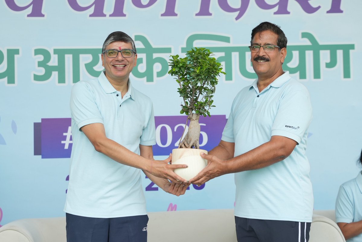 kvs_ro's tweet photo. PM SHRI KV Andrews Ganj, Delhi celebrated International Yoga Day 2026 with enthusiasm. Hon’ble Commissioner, KVS, along with senior officials from KVS HQ, graced the occasion and participated in the Common Yoga Protocol, promoting this year’s theme, “Yoga for Healthy Aging.” https://t.co/c71Quenj00