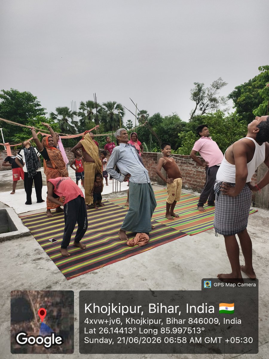 divineCsc's tweet photo. करे योग रहे निरोग!
अंतर्राष्ट्रीय योग दिवस कि हार्दिक शुभकामनाएं इस अवसर अपने सी एस सी केंद्र ग्राम सोनकी दरभंगा पर योग शिविर का आयोजन किये!
जिसकी एक झलक साझा कर रहा हूँ!
@CSCegov_ @CSCSPV_Health #IDY2026 #CSCpeYOGA #YOGAwithCSC https://t.co/zUBWzvj2bg