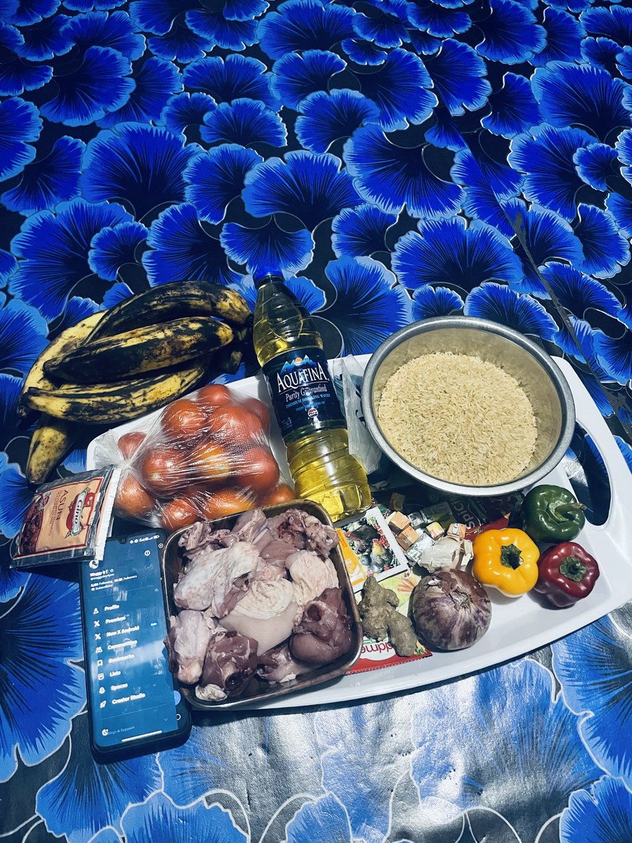 waggydey4you's tweet photo. I don wake ooo..
Make I quickly arrange wetin I go chop this morning 🌚🤭 https://t.co/pkdoJm0BuQ