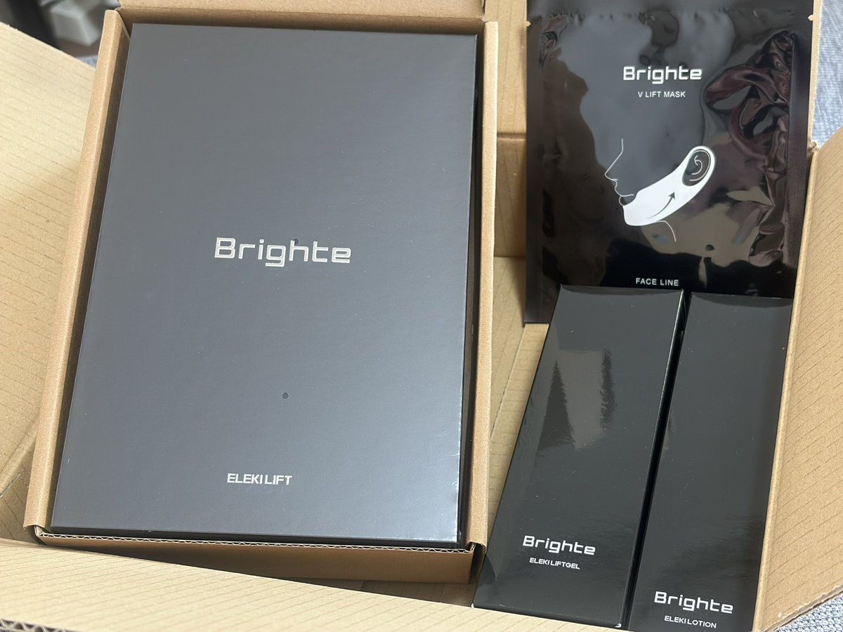 green_39r's tweet photo. 届いた🙌
自分を甘やかす一年にする予定 https://t.co/edIoHAiPUi
