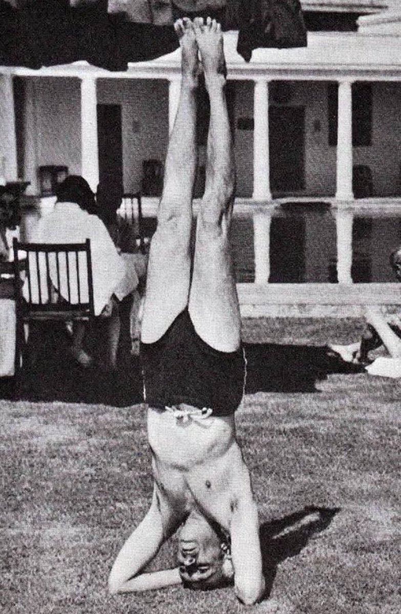 shaandelhite's tweet photo. Pandit Nehru performing Yoga. 

By looking at his fitness level, the British used to keep him in jail longer, while other leaders were often released on health grounds. https://t.co/aLQpduvlSX