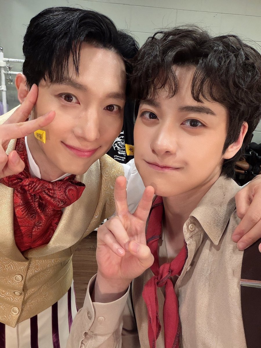 _bboyami_'s tweet photo. 동진님이내려주신페어셀카의축복이끝도없음😍😍😍😍😍😍😍😍 https://t.co/6H8KDLQdcy