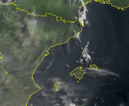 meteorac1's tweet photo. ☀️El dia serà calorós i assolellat en general, amb algunes bandes de núvols prims i pols en suspensió provinent del desert del Sàhara que farà que el cel es vegi una mica enteranyinat. De cara a la tarda, de manera puntual, es poden produir alguns ruixats anecdòtics al Pirineu. https://t.co/DX3O1NCMQc