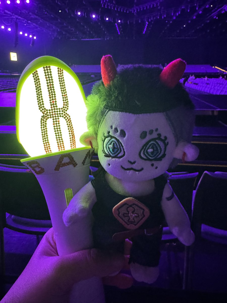 ppulom0811's tweet photo. DAY 2 พร้อม!!!!

#THETITANSCONCERT
#THETITANSCONCERT_D2
#BamBam https://t.co/yC49gJZ05d