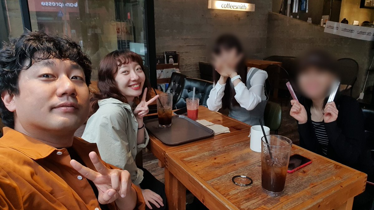 kana_bini's tweet photo. 昨日は久しぶりに少人数で集まり、日韓女子会を行いました😁
韓国人女性1名と日本人女性1名が参加してくださり
1次カフェで大騒ぎ！！
2次はサムギョプサル店を食べて
3次でも話し続けました🙂（マシンガントークして久しぶりに疲れた1日🤣)

#日韓女子会 https://t.co/ympUU3gMmc