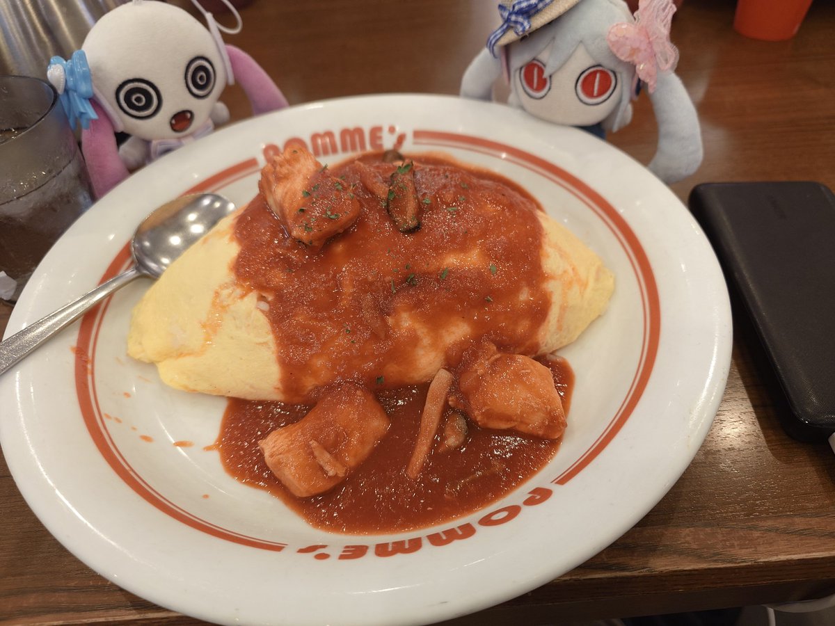 asuranran796's tweet photo. ピノらーたちとポムの樹(*´༥`*)ﾓｸﾞﾓｸﾞ https://t.co/IXrtH9TrYo